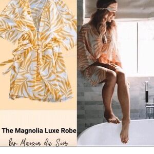 Maison Du Soir Magnolia Luxe Yellow and White Palm Print Robe/Kimono - xs/s